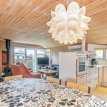 8 Person Holiday Home In Hesselager Buitenkant foto