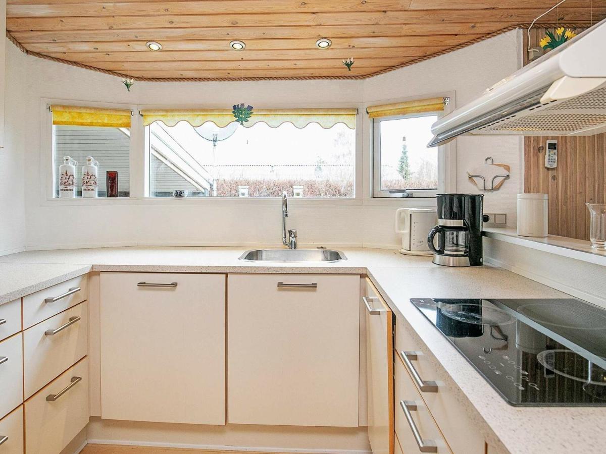 8 Person Holiday Home In Hesselager Buitenkant foto
